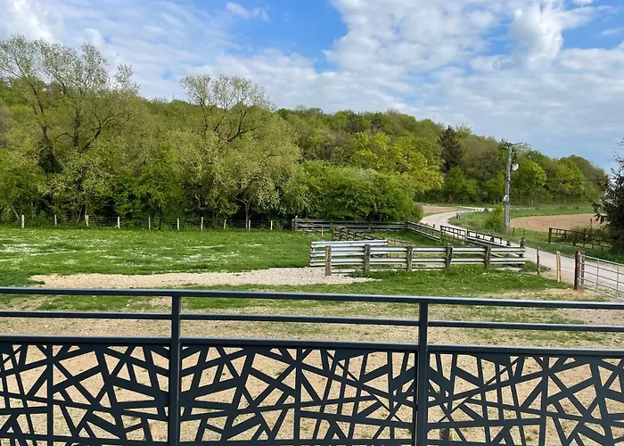 Au Coeur De La Ferme 2 Lacroix-sur-Meuse